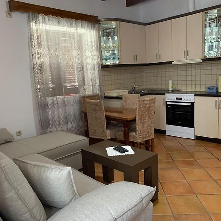 Nomad House-Entire House At Your Disposal,4 Guests Berat Exterior foto