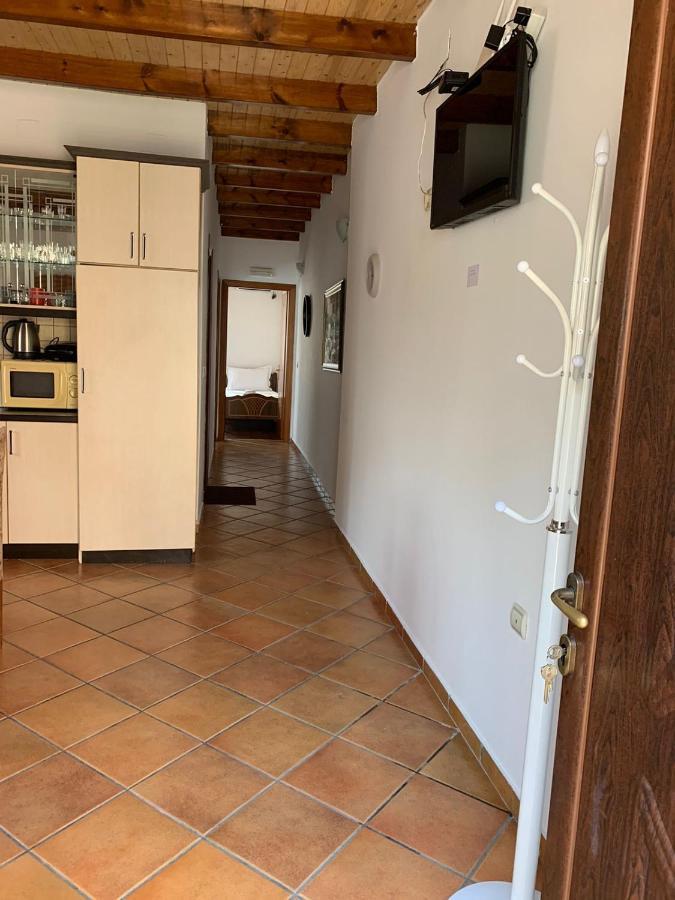 Nomad House-Entire House At Your Disposal,4 Guests Berat Exterior foto