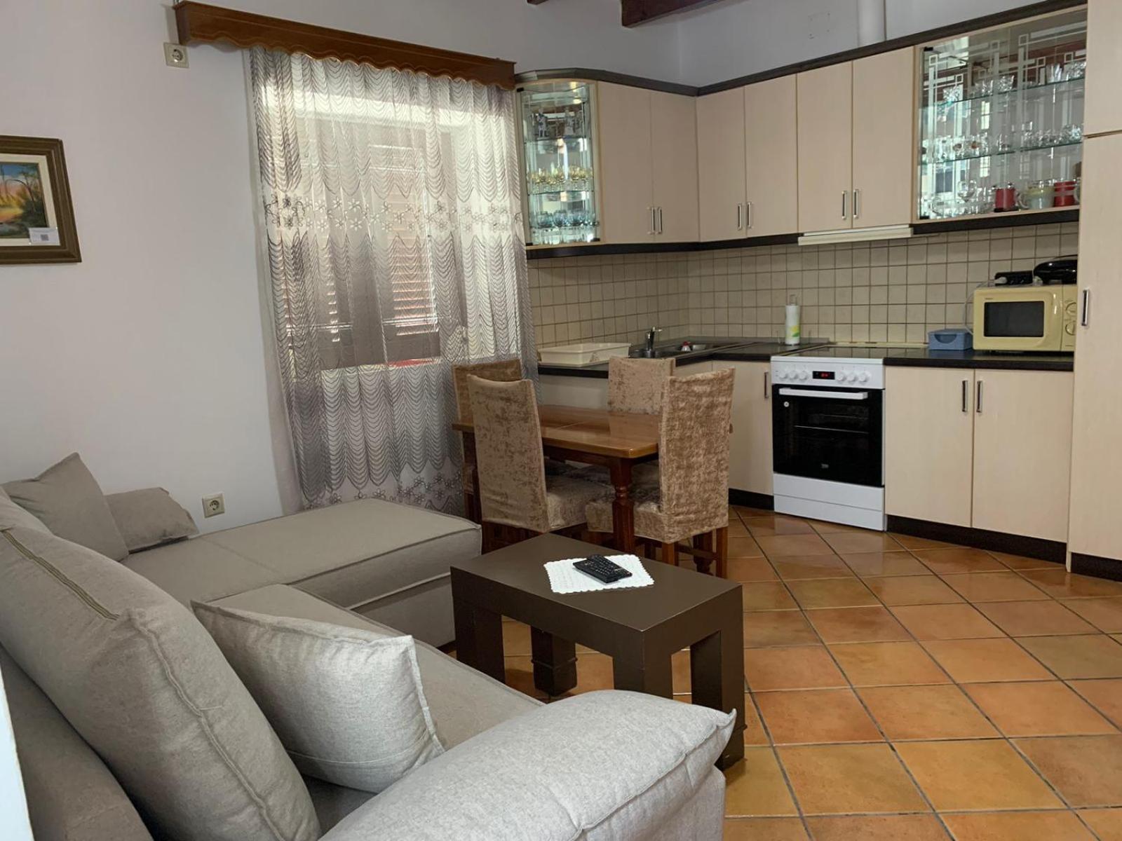 Nomad House-Entire House At Your Disposal,4 Guests Berat Exterior foto